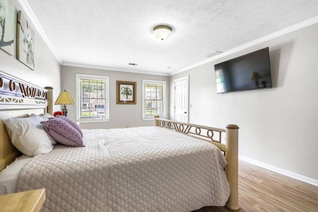 Lovely 5Bed, 3-Fullbath ! 5Min To Free Way I-85 Lawrenceville Kültér fotó