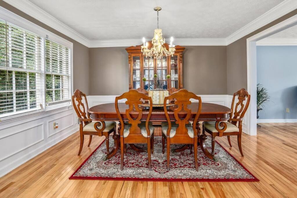 Lovely 5Bed, 3-Fullbath ! 5Min To Free Way I-85 Lawrenceville Kültér fotó